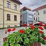 Paderewskiego 9 Aparth 4*