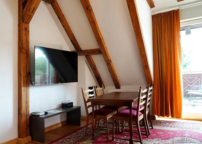 Paderewskiego 9 Aparth 4*